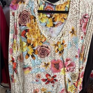 Johnny Was Multicolor Floral V-Neck Top